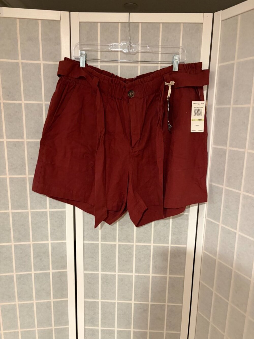 NWT Democracy High Rise Paperbag Linen Blend Shorts Size 18W Burgundy